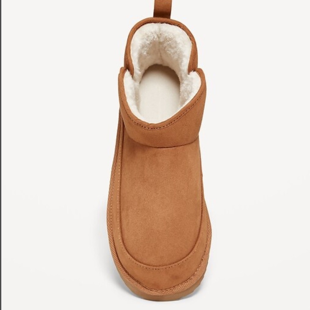Old Navy Brown Slip-On Shoes with White Lining